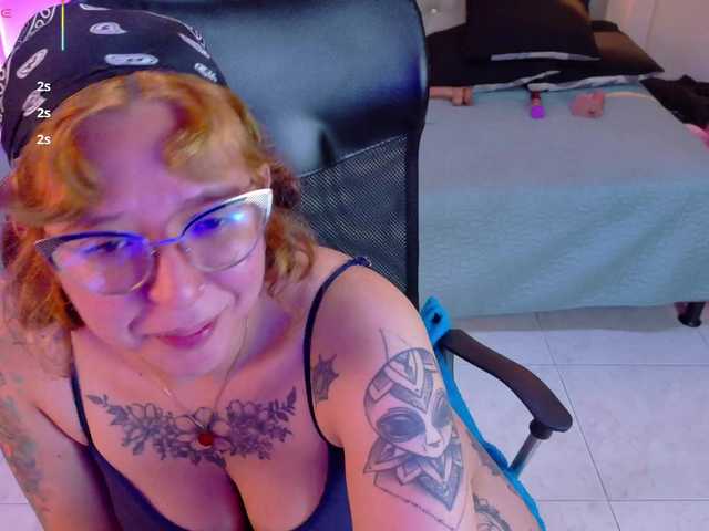 chloe-rosse live cam on BongaCams