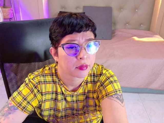 chloe-rosse live cam on BongaCams