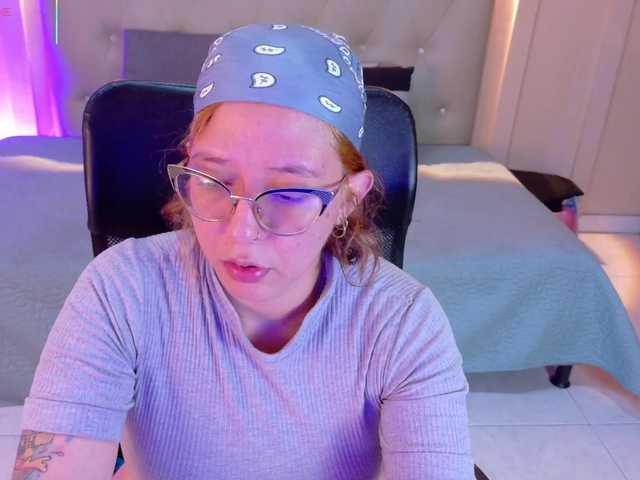 chloe-rosse live cam on BongaCams