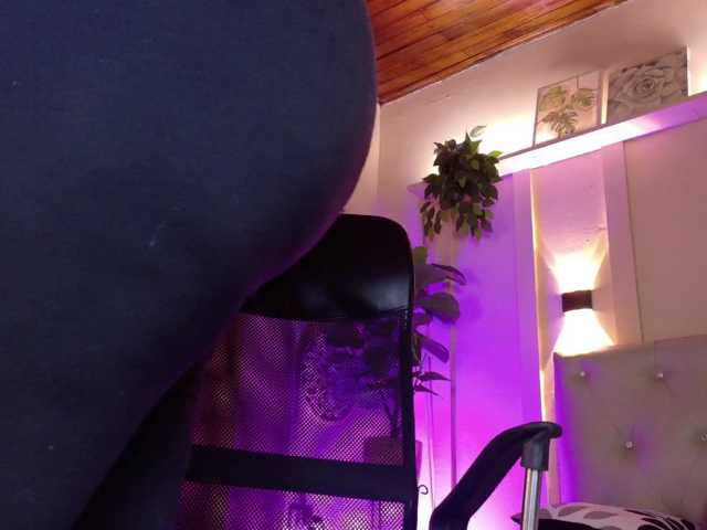 chloe-rosse live cam on BongaCams