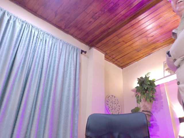 chloe-rosse live cam on BongaCams