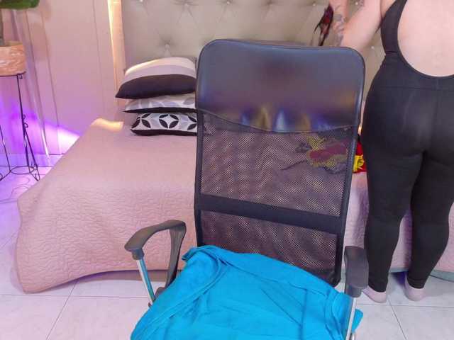 chloe-rosse live cam on BongaCams