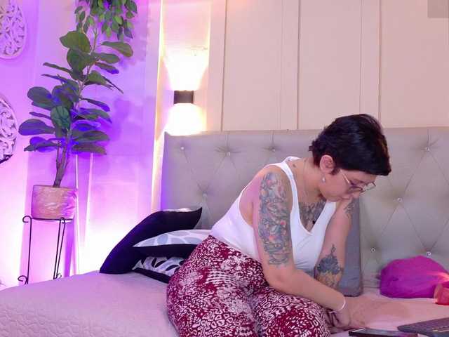 chloe-rosse live webcam show