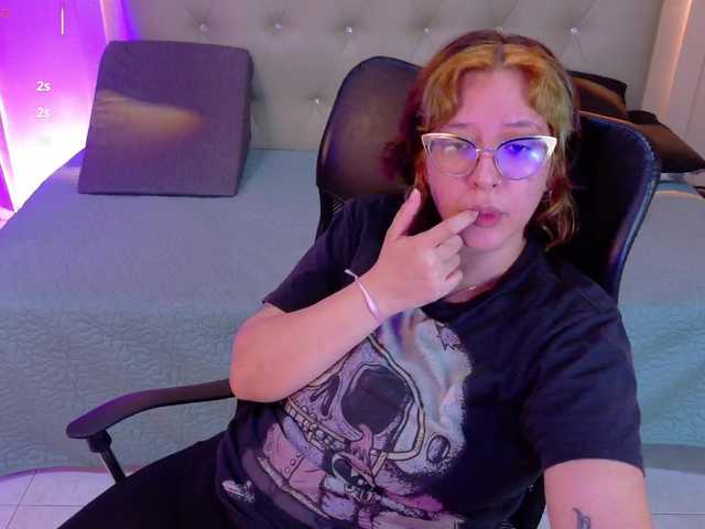 chloe-rosse live cam on BongaCams