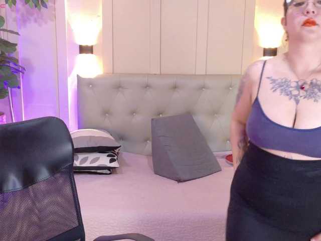 chloe-rosse live cam on BongaCams
