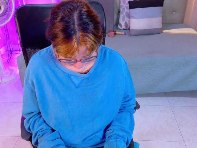 chloe-rosse live cam on BongaCams