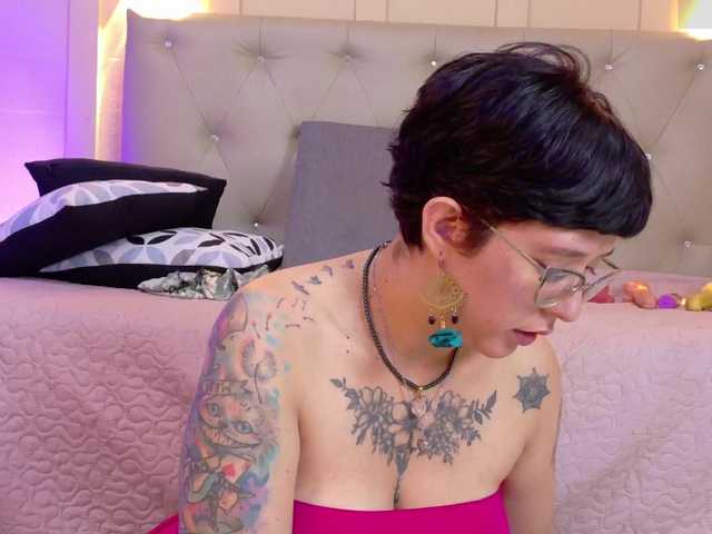 chloe-rosse live cam on BongaCams