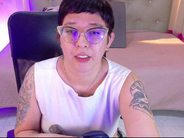 chloe-rosse live webcam show