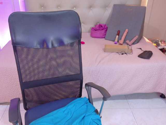 chloe-rosse live cam on BongaCams