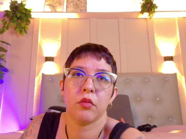 chloe-rosse live cam on BongaCams