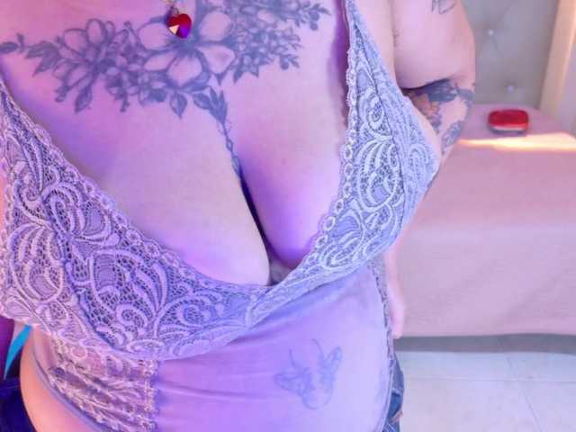 chloe-rosse live cam preview