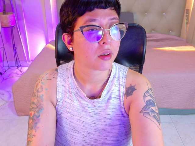 chloe-rosse live cam on BongaCams
