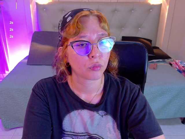 chloe-rosse live cam on BongaCams