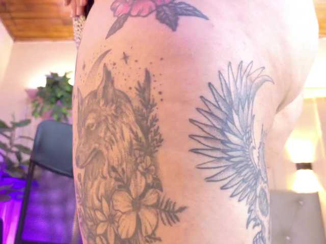 chloe-rosse live cam on BongaCams