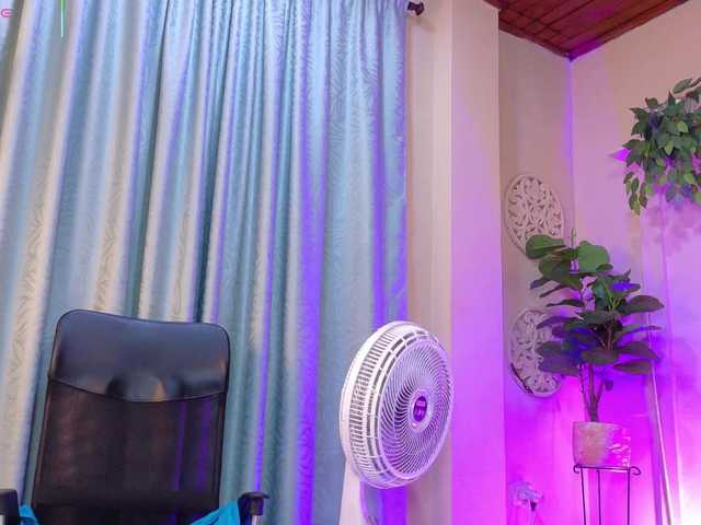 chloe-rosse live cam on BongaCams