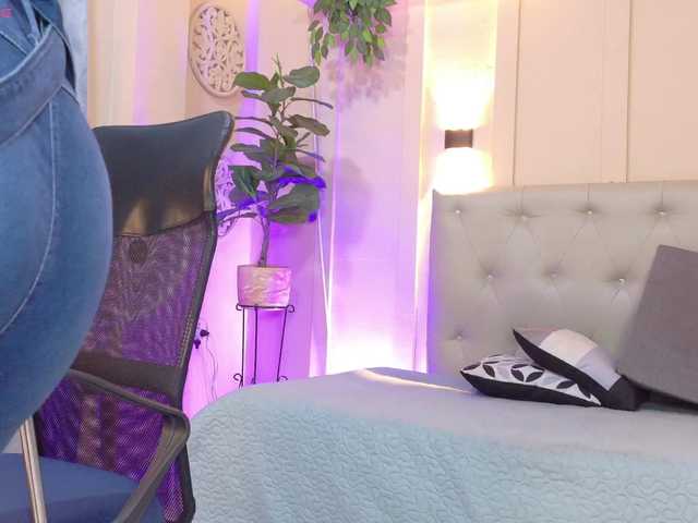 chloe-rosse live cam on BongaCams