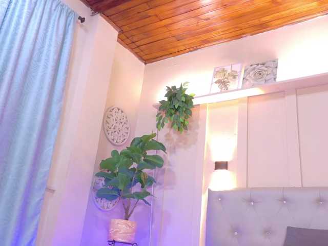 chloe-rosse live cam on BongaCams
