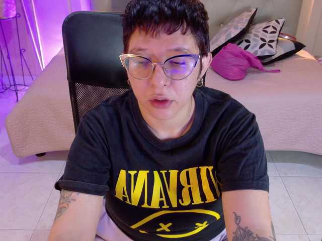chloe-rosse live cam on BongaCams