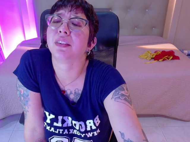 chloe-rosse live cam on BongaCams