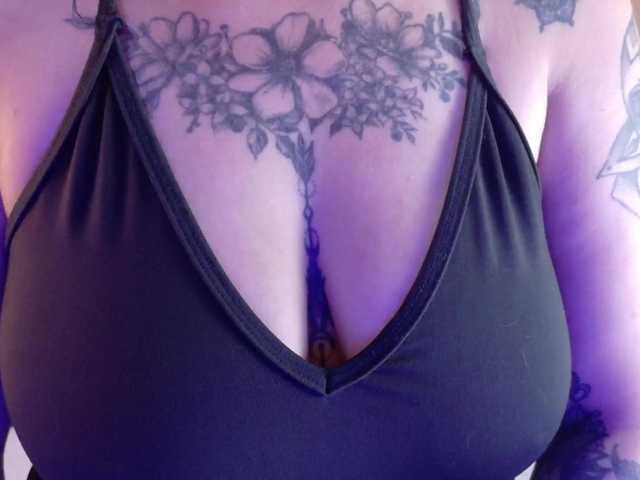 chloe-rosse live cam on BongaCams