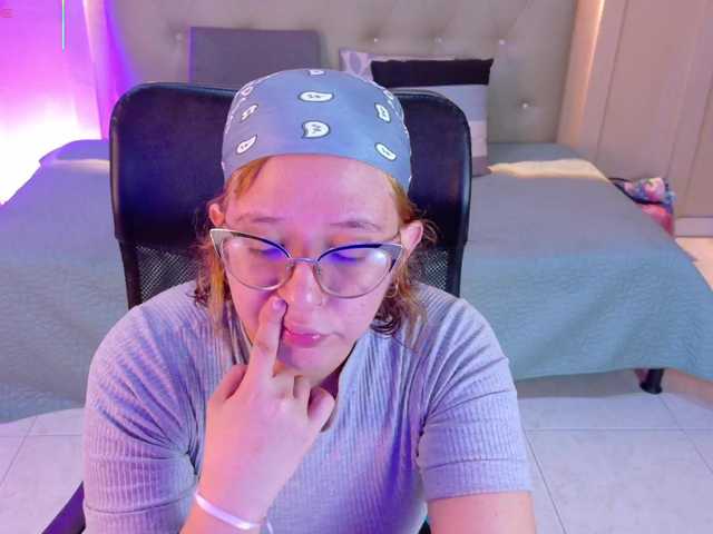 chloe-rosse live cam on BongaCams