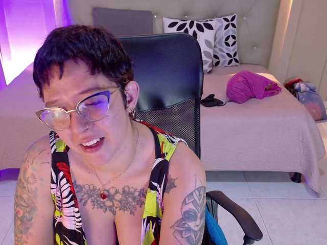 chloe-rosse live cam preview