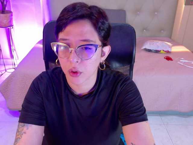 chloe-rosse live cam on BongaCams