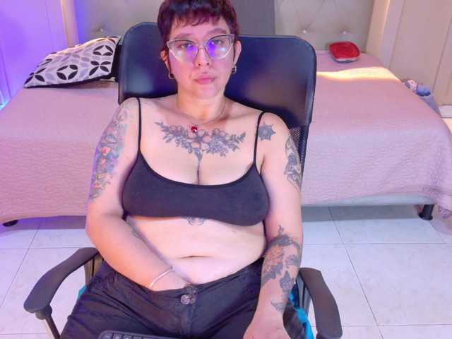 chloe-rosse live cam preview