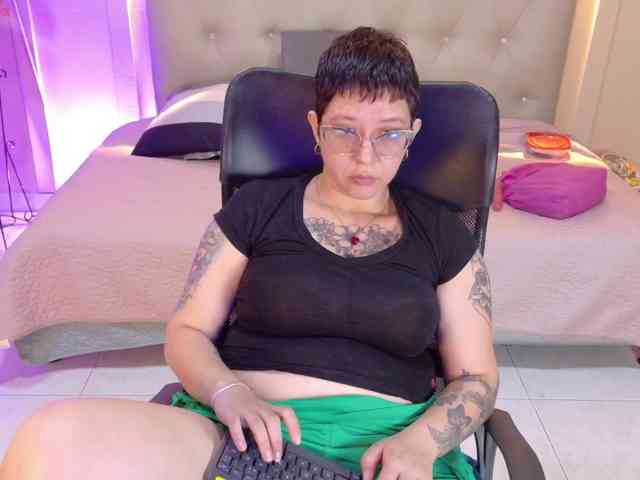 chloe-rosse webcam