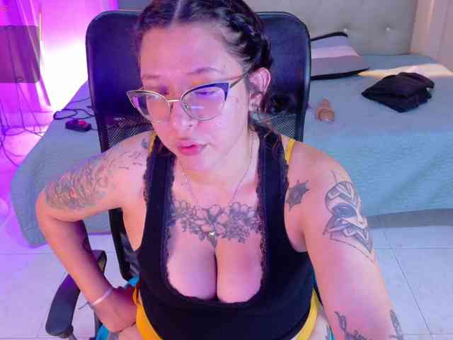 chloe-rosse Live Webcam on BongaCams