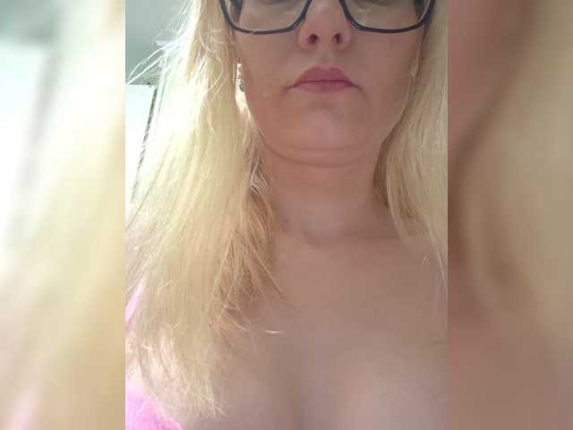 MashaWoW live cam on BongaCams