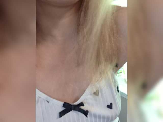 MaryWoooW live webcam show