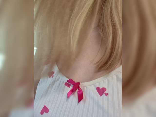 MaryWoooW live webcam show