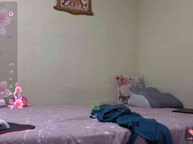 MaryWoooW webcam