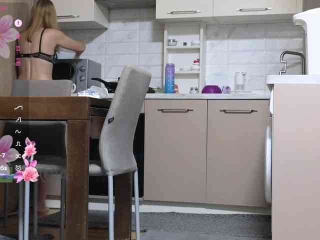 MaryWoooW webcam