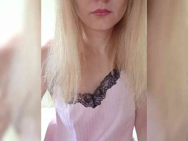 MaryWoooW webcam