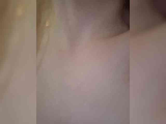 MaryWoooW webcam