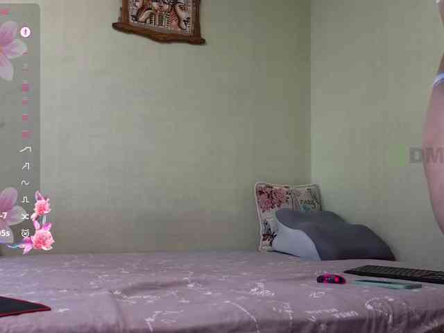 MaryWoooW webcam