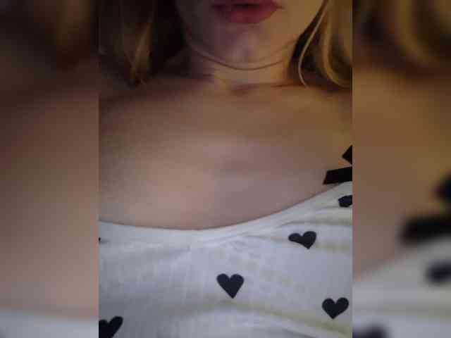 MaryWoooW webcam