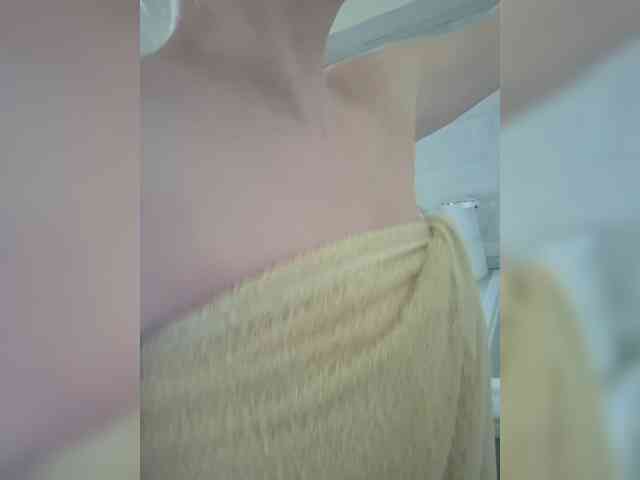 MaryWoooW webcam