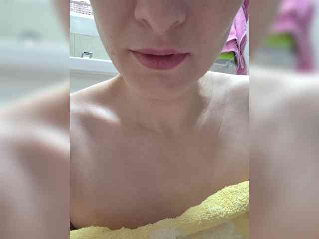 MaryWoooW webcam