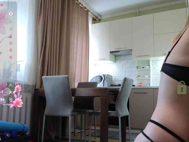 MaryWoooW webcam