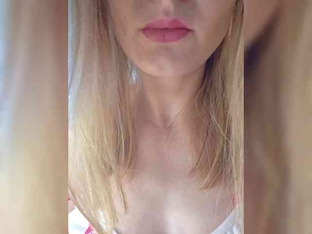 MaryWoooW webcam