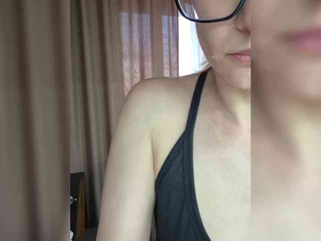MaryWoooW webcam