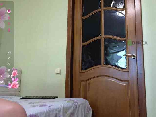 MaryWoooW webcam