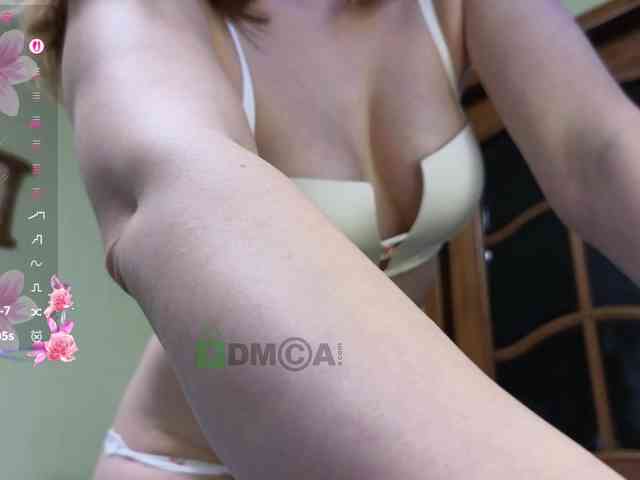 MaryWoooW webcam