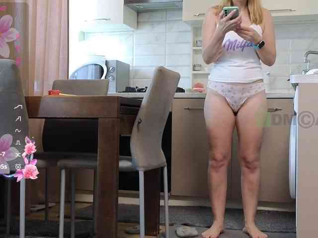 MaryWoooW webcam