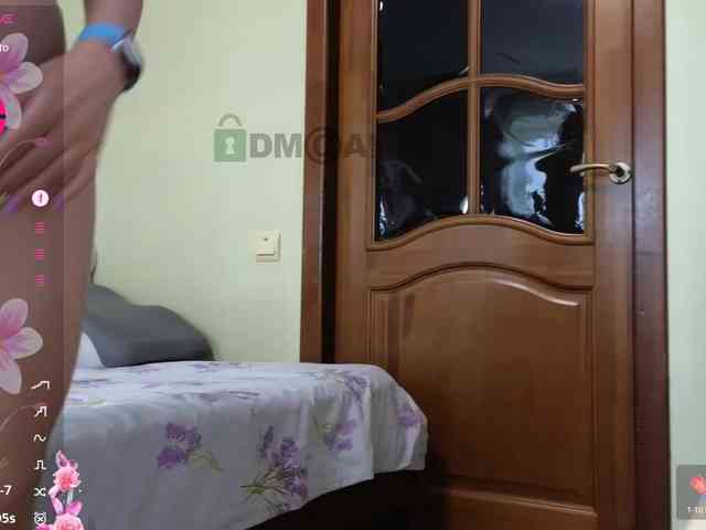 MaryWoooW webcam