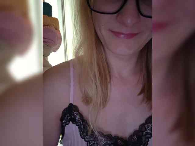 MaryWoooW webcam