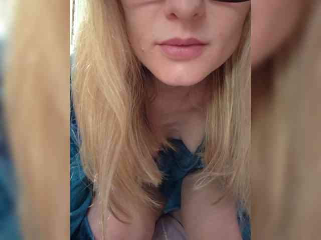 MaryWoooW webcam